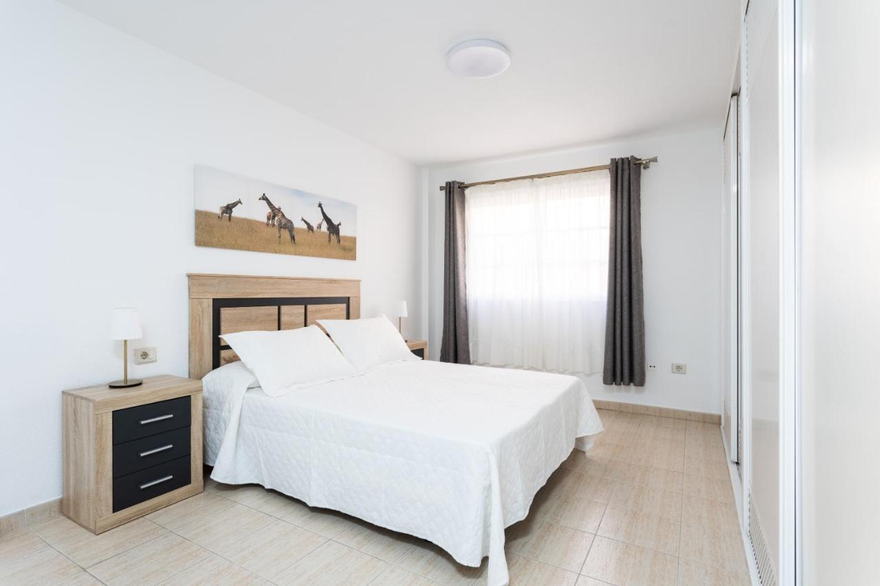 Apartment Home2book The Heights Cristianos, Pool